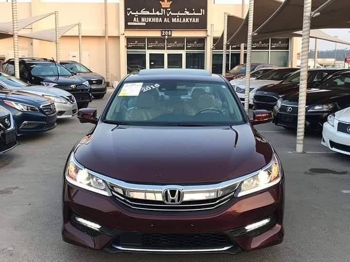 Used Honda Accord IX Facelift, 3.5 l, 2016 in Sharjah by Al Nukhba Al Malakyah Used Cars, Burgundy color. American Specs | AUTO.AE
