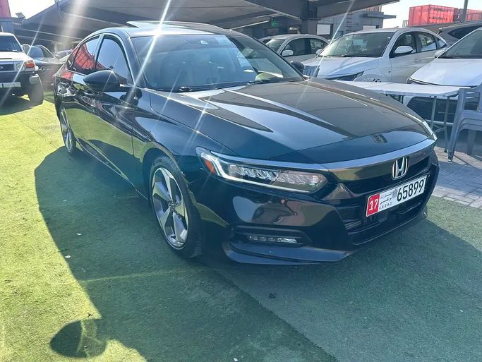 مستعملة Honda Accord X, 2.0 l, 2019 في في الشارقة من AL WARID USED CARS، اللون أسود. مواصفات الخليج | AUTO.AE