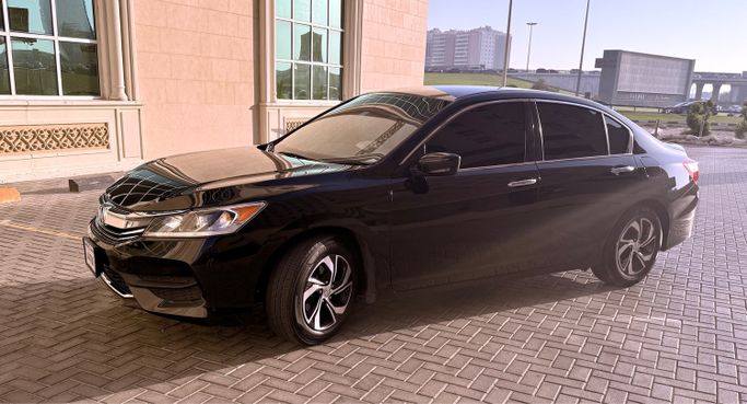 مستعملة Honda Accord تاسعًا, 2.4 l, 2017 في في الشارقة، اللون أسود. المواصفات الأمريكية | AUTO.AE | إعلان #267701