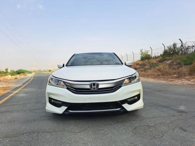 Used ⁦Honda Accord IX Facelift, 2.4 l, 2017⁩ in UAE, Sharjah by Wahat Al Umra Used Cars, White color.  | AUTO.AE | Listing #289536