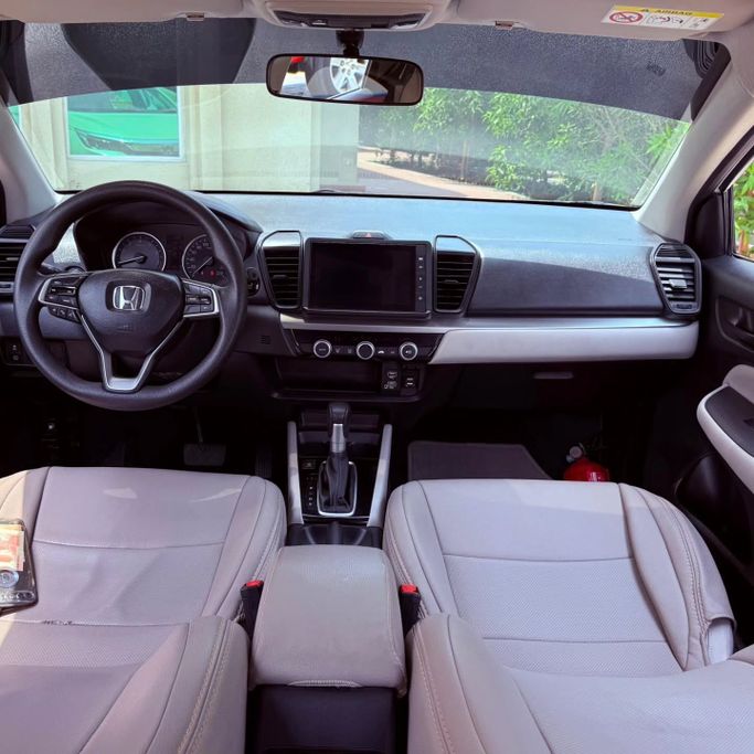 Подержанный Honda City VI Рестайлинг, 1.5 л, 2022 в Шардже от Sarmad Cars Белый цвет. Other | AUTO.AE