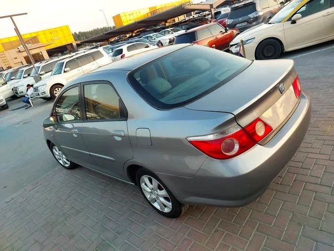 Подержанный Honda City IV, 1.5 л, 2006 в Шардже от Al Aqsa Used Cars Серый цвет. GCC | AUTO.AE
