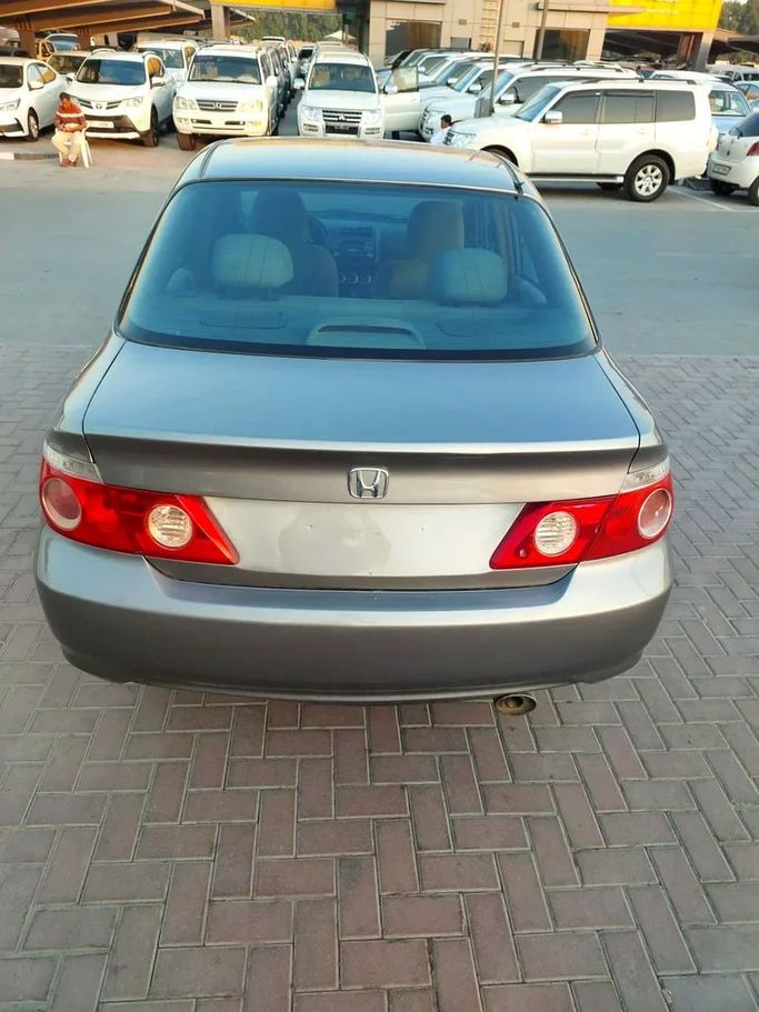 Подержанный Honda City IV, 1.5 л, 2006 в Шардже от Al Aqsa Used Cars Серый цвет. GCC | AUTO.AE