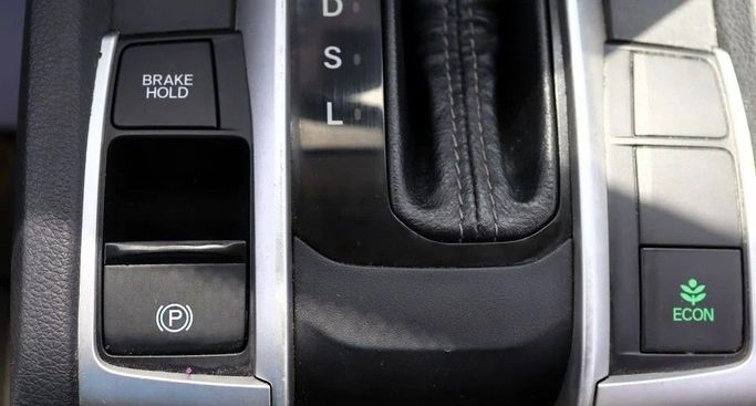 Подержанный Honda Civic X, 1.6 л, 2020 в Шардже от Al Sayed Khamis Used Cars Черный цвет. GCC | AUTO.AE