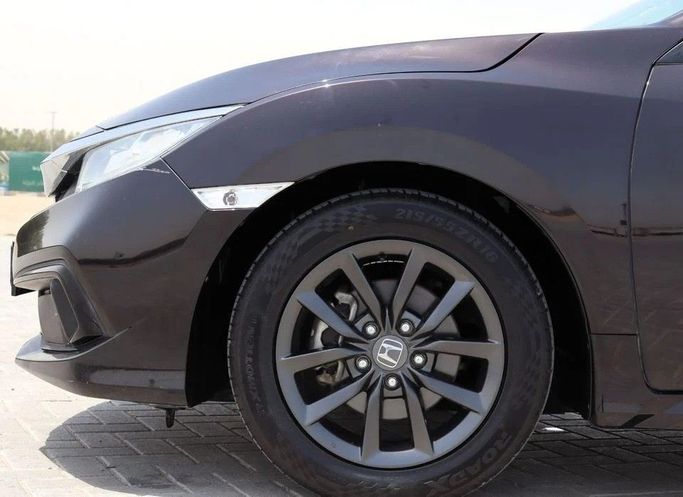 Подержанный Honda Civic X, 1.6 л, 2020 в Шардже от Al Sayed Khamis Used Cars Черный цвет. GCC | AUTO.AE