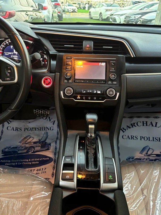 Used Honda Civic X, 2.0 l, 2020 in Sharjah by Almasar Used Cars, Silver color. GCC Specs | AUTO.AE