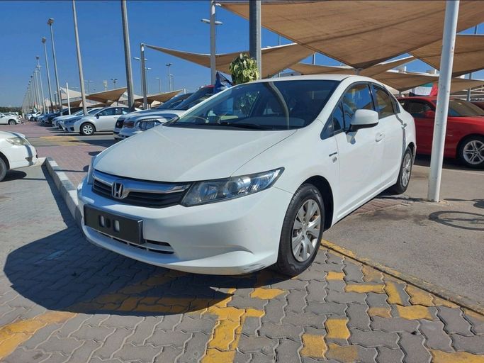 Used Honda Civic VIII Facelift, 1.8 l, 2012 in Sharjah by Al Qanaah Used Cars, White color. GCC Specs | AUTO.AE