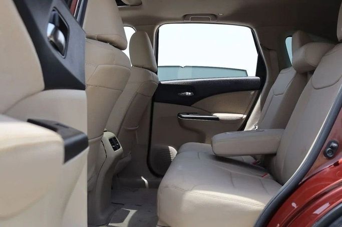 Подержанный Honda CR-V IV Рестайлинг, 2.4 л, 2015 в Шардже от Al Sayed Khamis Used Cars Бронзовый цвет. GCC | AUTO.AE