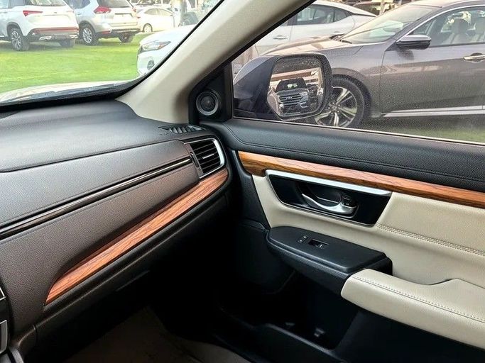 Used Honda CR-V V, 2.0 l, 2019 in Sharjah by Almasar Used Cars, Grey color. GCC Specs | AUTO.AE