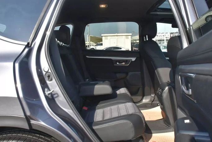 Подержанный Honda CR-V V Рестайлинг, 2.0 л, 2022 в Шардже от Alfaris Used Cars Серый цвет. Other | AUTO.AE