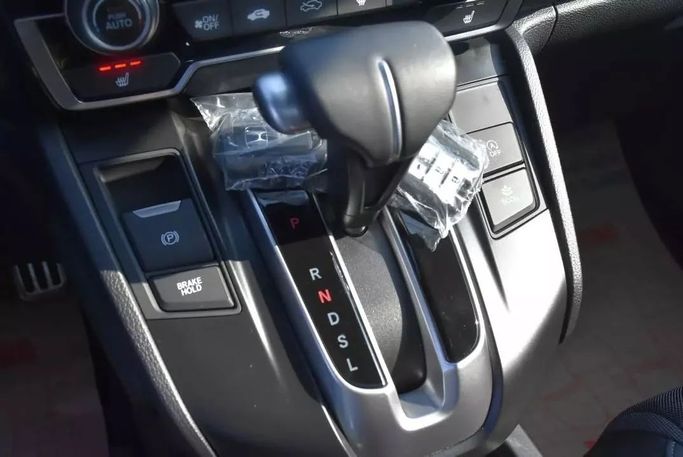 Подержанный Honda CR-V V Рестайлинг, 2.0 л, 2022 в Шардже от Alfaris Used Cars Серый цвет. Other | AUTO.AE