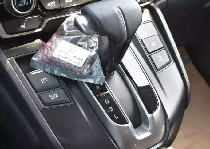 Подержанный Honda CR-V V Рестайлинг, 2.4 л, 2020 в Шардже от Alfaris Used Cars Черный цвет. Other | AUTO.AE