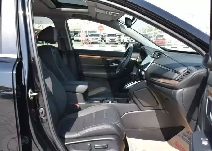 Подержанный Honda CR-V V Рестайлинг, 2.4 л, 2020 в Шардже от Alfaris Used Cars Черный цвет. Other | AUTO.AE