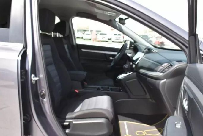 Подержанный Honda CR-V V Рестайлинг, 2.0 л, 2020 в Шардже от Alfaris Used Cars Серый цвет. Other | AUTO.AE
