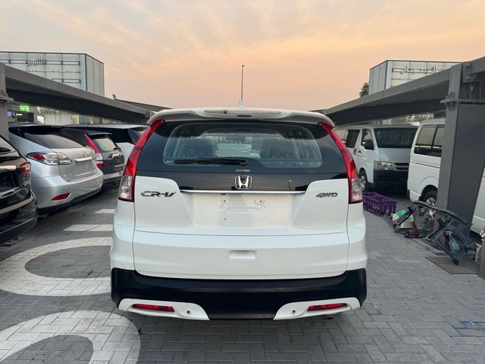 مستعملة Honda CR-V رابعاً, 2.4 l, 2013 في في الشارقة من AL TAQWA USED CARS، اللون أبيض. المواصفات اليابانية | AUTO.AE | إعلان #272796