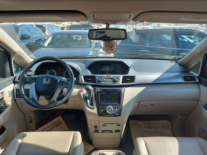 Used Honda Odyssey (North America) IV, 3.5 l, 2015 in Sharjah by Fantastic Used Cars, White color. GCC Specs | AUTO.AE
