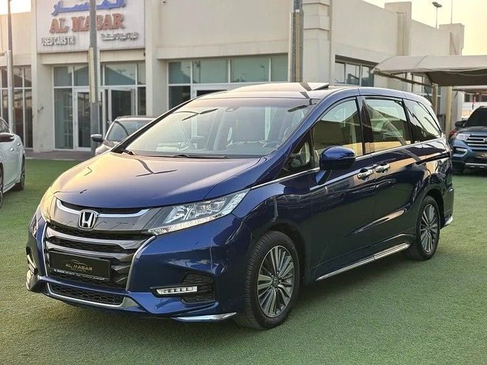 Used Honda Odyssey V Facelift, 2.4 l, 2018 in Sharjah by Almasar Used Cars, Blue color. GCC Specs | AUTO.AE