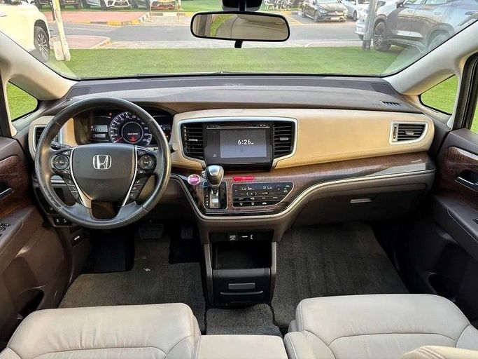 Used Honda Odyssey V Facelift, 2.4 l, 2018 in Sharjah by Almasar Used Cars, Blue color. GCC Specs | AUTO.AE