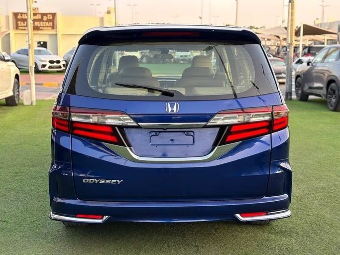 Used Honda Odyssey V Facelift, 2.4 l, 2018 in Sharjah by Almasar Used Cars, Blue color. GCC Specs | AUTO.AE