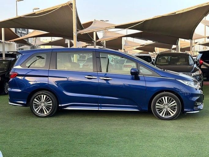 Used Honda Odyssey V Facelift, 2.4 l, 2018 in Sharjah by Almasar Used Cars, Blue color. GCC Specs | AUTO.AE
