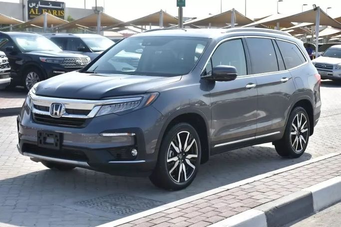 Used Honda Pilot III Facelift, 3.5 l, 2022 in Sharjah by Alfaris Used Cars, Grey color. Other | AUTO.AE