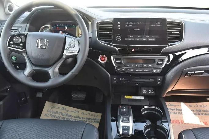 Used Honda Pilot III Facelift, 3.5 l, 2022 in Sharjah by Alfaris Used Cars, Grey color. Other | AUTO.AE