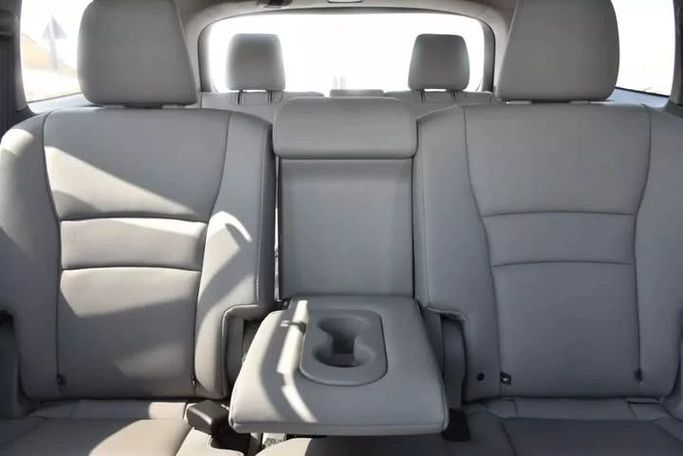 Used Honda Pilot III Facelift, 3.5 l, 2021 in Sharjah by Alfaris Used Cars, Grey color. Other | AUTO.AE