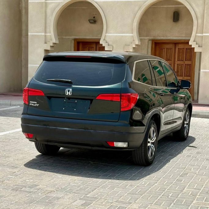 Used Honda Pilot III, 3.0 l, 2017 in Sharjah by Sarmad Cars, Black color. Other | AUTO.AE