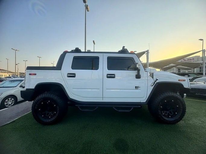 Подержанный Hummer H2 I, 6.0 л, 2006 в Шардже от Al Fakhamah Used Cars Белый цвет. GCC | AUTO.AE