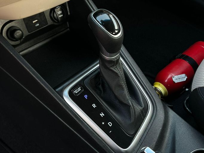 Подержанный Hyundai Accent V Рестайлинг, 1.6 л, 2022 в Шардже от Al Aram Cars Белый цвет. GCC | AUTO.AE