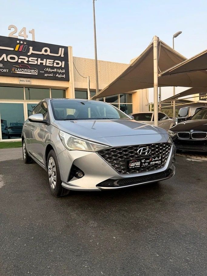 Подержанный Hyundai Accent V Рестайлинг, 1.6 л, 2022 в Шардже от Elmorshedi Motors Серый цвет. GCC | AUTO.AE