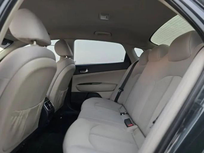 Подержанный Hyundai Accent IV, 1.6 л, 2017 в Шардже от Al Sayed Ezzat Khamis Белый цвет. Other | AUTO.AE