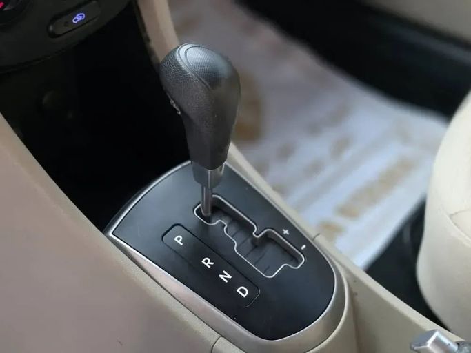 Подержанный Hyundai Accent IV, 1.6 л, 2017 в Шардже от Al Sayed Ezzat Khamis Белый цвет. Other | AUTO.AE