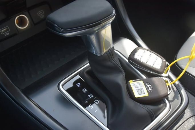 New Hyundai Creta II Facelift, 1.5 l, 2025 in Sharjah by Alfaris Used Cars, Silver color.  | AUTO.AE