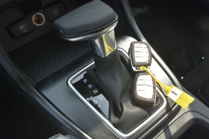 New Hyundai Creta II Facelift, 1.5 l, 2025 in Sharjah by Alfaris Used Cars, Red color.  | AUTO.AE