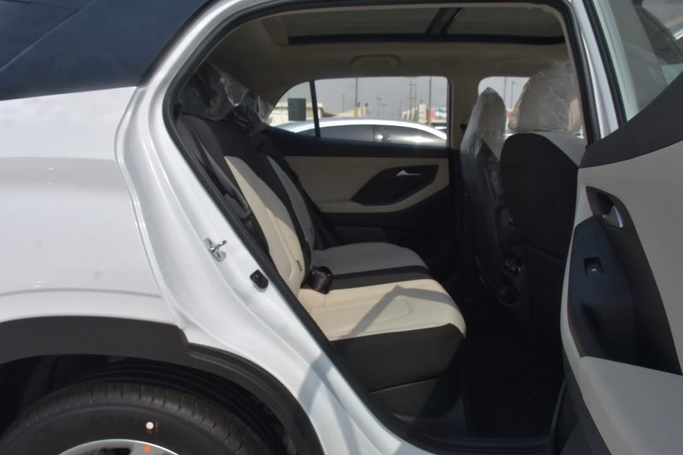 Новый Hyundai Creta II Рестайлинг, 2.0 л, 2025 в Шардже от Alfaris Used Cars Белый цвет. GCC | AUTO.AE