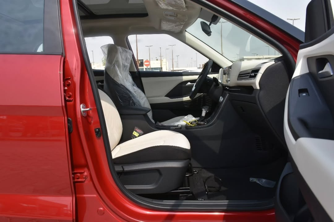 Новый Hyundai Creta II Рестайлинг, 2.0 л, 2025 в Шардже от Alfaris Used Cars Красный цвет. GCC | AUTO.AE