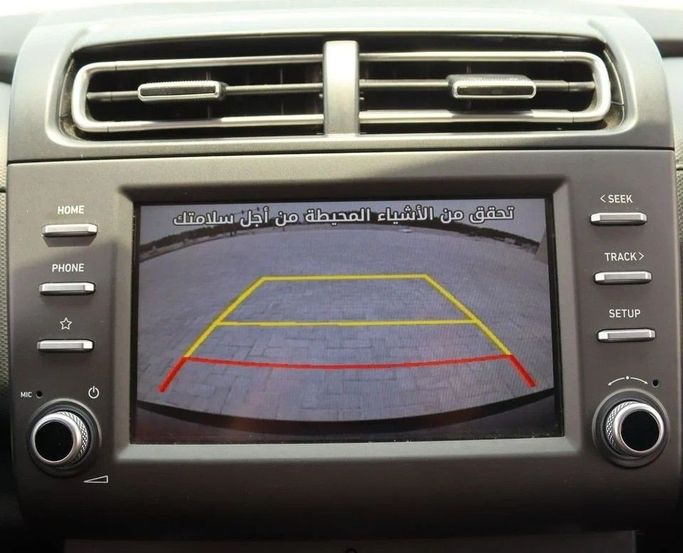 Подержанный Hyundai Creta II Рестайлинг, 1.5 л, 2025 в Шардже от Al Sayed Khamis Used Cars Серебристый цвет. GCC | AUTO.AE