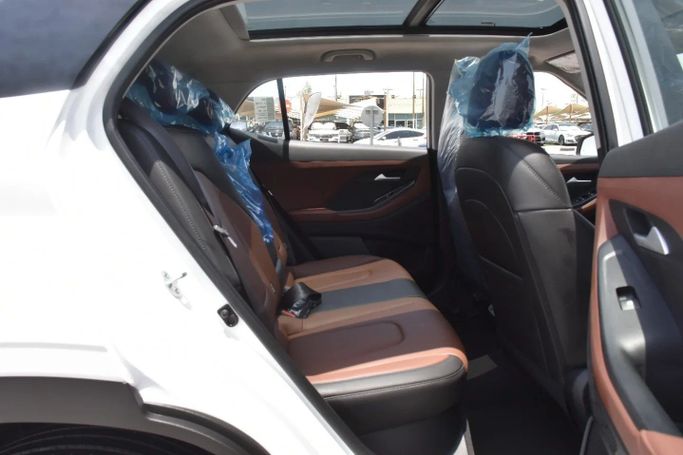New Hyundai Creta II Facelift, 2.0 l, 2025 in Sharjah by Alfaris Used Cars, White color. GCC Specs | AUTO.AE