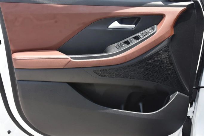 New Hyundai Creta II Facelift, 2.0 l, 2025 in Sharjah by Alfaris Used Cars, White color. GCC Specs | AUTO.AE