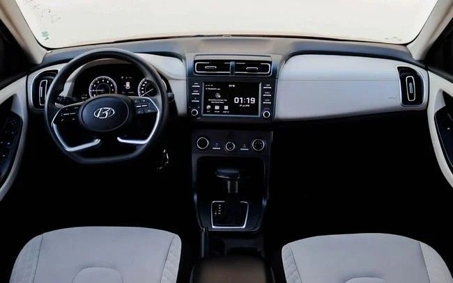 Подержанный Hyundai Creta II, 1.6 л, 2022 в Шардже от Al Sayed Khamis Used Auto Trading Красный цвет. GCC | AUTO.AE