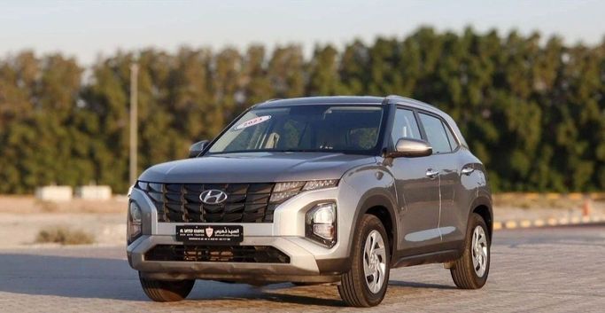Подержанный Hyundai Creta II, 1.6 л, 2023 в Шардже от Al Sayed Khamis Used Auto Trading Серебристый цвет. GCC | AUTO.AE