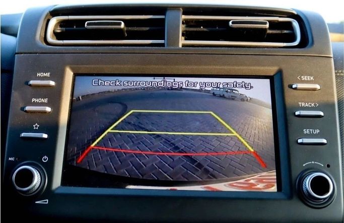 Подержанный Hyundai Creta II, 1.6 л, 2023 в Шардже от Al Sayed Khamis Used Auto Trading Серебристый цвет. GCC | AUTO.AE