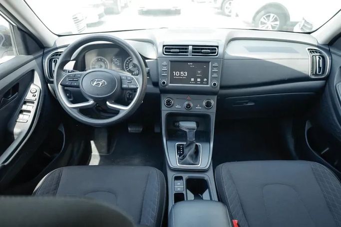 Подержанный Hyundai Creta II Рестайлинг, 2.0 л, 2024 в Шардже от Qasr Al Furqan Used Cars Белый цвет. GCC | AUTO.AE