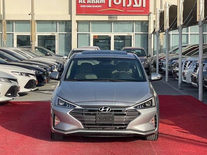 Новый Hyundai Elantra VI (AD) Рестайлинг, 2.0 л, 2020 в Шардже от Al Aram Cars Серебристый цвет. GCC | AUTO.AE