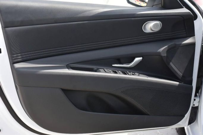 New Hyundai Elantra VII (CN7) Facelift, 1.6 l, 2025 in Sharjah by Alfaris Used Cars, White color. Other | AUTO.AE