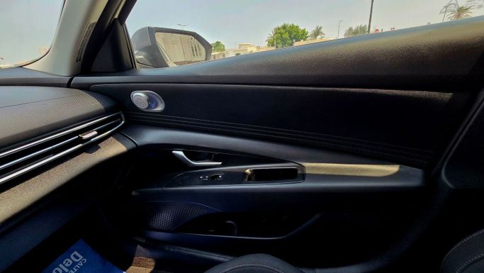 Used Hyundai Elantra VII (CN7) Facelift, 1.6 l, 2024 in Sharjah, Silver color. American Specs | AUTO.AE