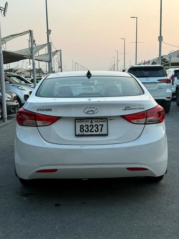 Used Hyundai Elantra V (MD) Facelift, 1.8 l, 2014 in Sharjah by Elmorshedi Motors, White color. GCC Specs | AUTO.AE