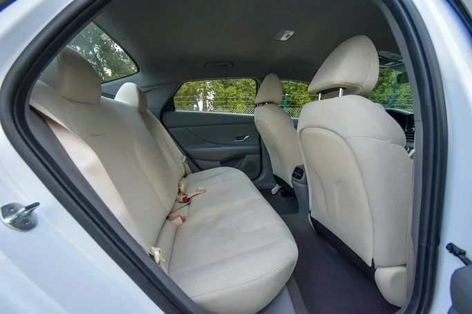 Used Hyundai Elantra VII (CN7) Facelift, 1.6 l, 2023 in Sharjah by First Choice Cars, White color. GCC Specs | AUTO.AE