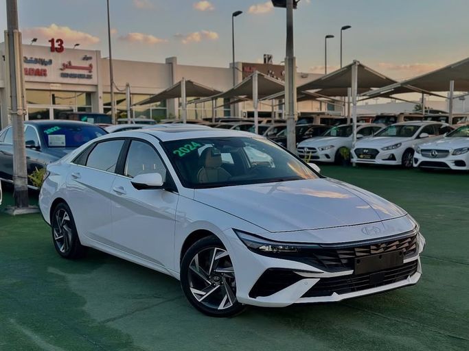 Used Hyundai Elantra VII (CN7) Facelift, 1.6 l, 2024 in Sharjah by Badar Used Cars, White color.  | AUTO.AE